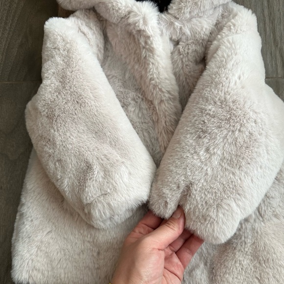 ZARA Kids Furry Coat Size 12-18 Months - Picture 7 of 14